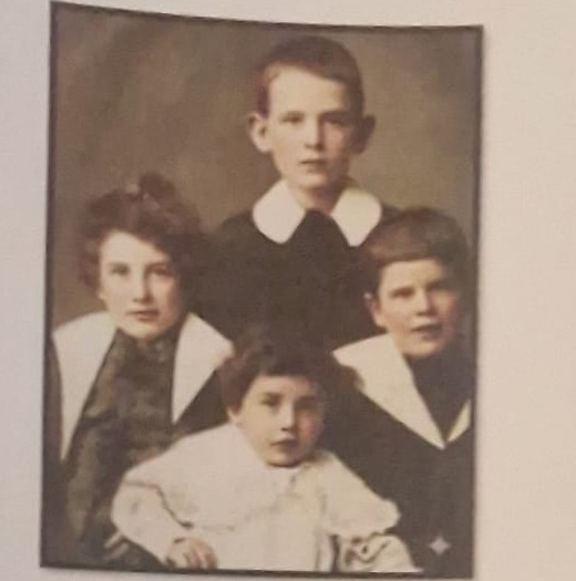 David, Augustus, Frederick and Ellen Benson Pope as children